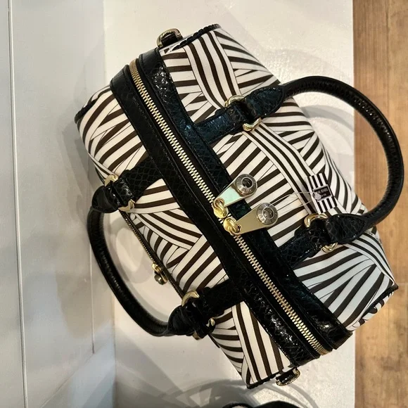 Henri Bendel NWT Disturbed Stripe Barrel Satchel Rare - Picture 7 of 16